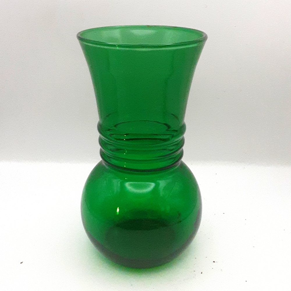 Vintage Anchor Hocking Green Glass Vase 6.5"